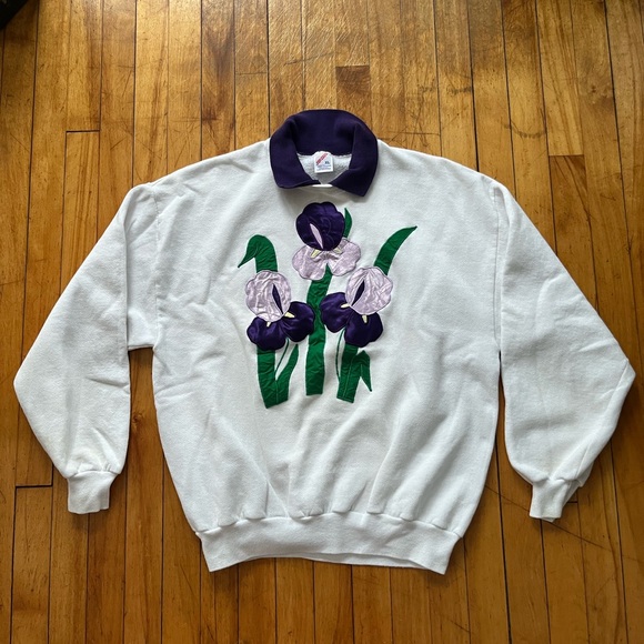 Jerzees Tops - VTG Jerzees White and Purple Floral Iris Collared Pullover Sweatshirt Women’s XL